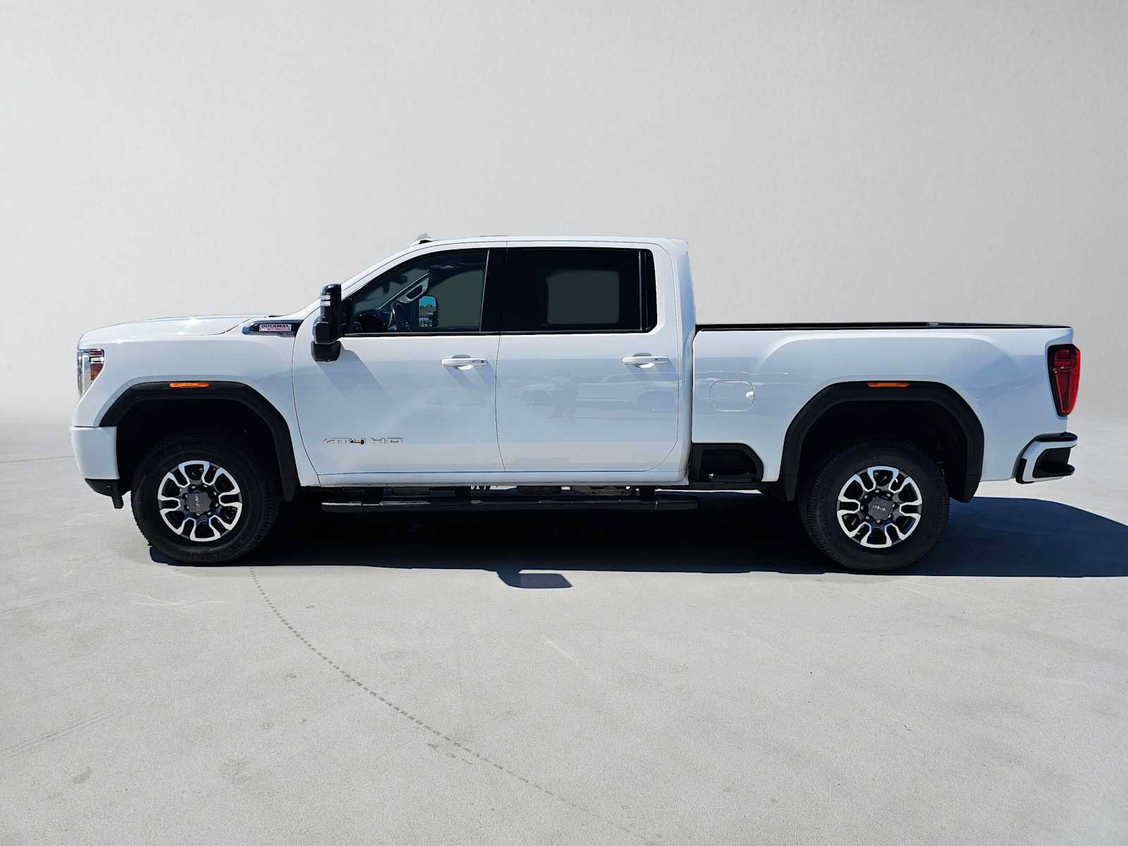 Used 2021 GMC Sierra 2500 AT4 w/ AT4 Preferred Package AWD/4WD image 6