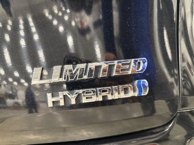 Used 2024 Toyota Sienna Limited AWD/4WD image 9