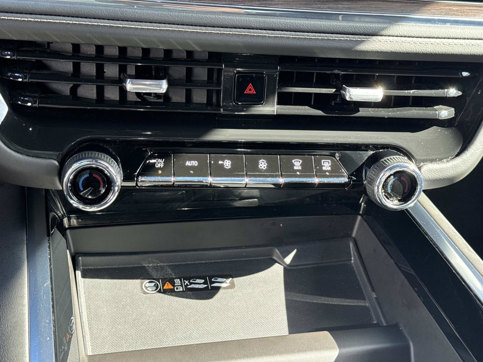 Used 2025 Chevrolet Tahoe Premier RWD image 21