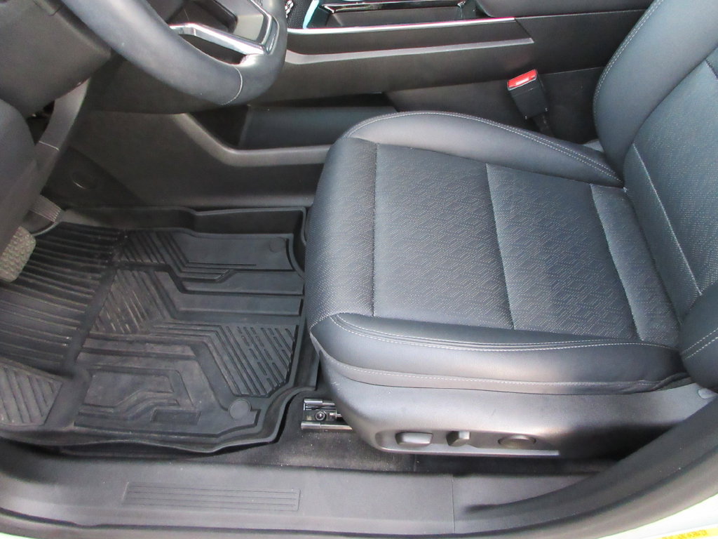 Certified 2025 Chevrolet Equinox LT w/ Convenience Package II FWD image 20