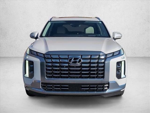 Certified 2025 Hyundai Palisade Calligraphy FWD image 2