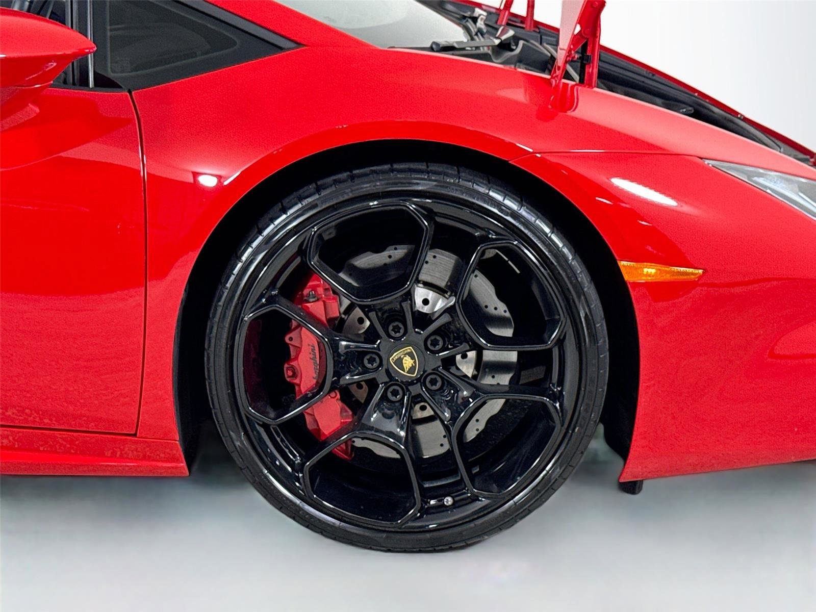 Used 2018 Lamborghini Huracan LP 580-2 image 33