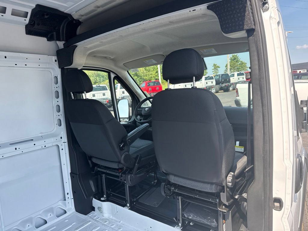 New 2026 RAM ProMaster 2500 w/ Convenience Group FWD image 9