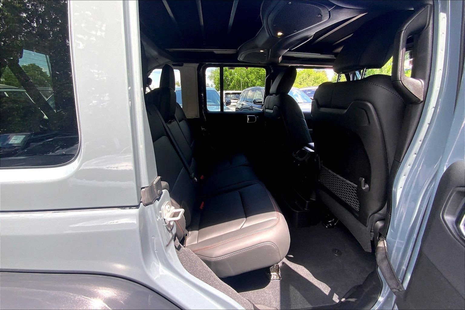 Certified 2025 Jeep Wrangler Unlimited Rubicon w/ Safety Group AWD/4WD image 15