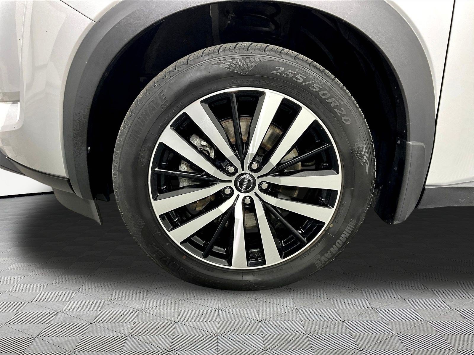 Certified 2023 Nissan Pathfinder Platinum FWD image 35