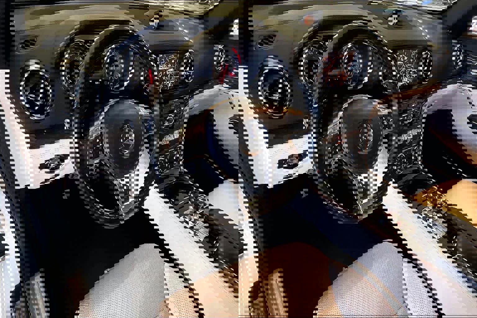 Used 2016 Mercedes-Benz SL 550 image 5