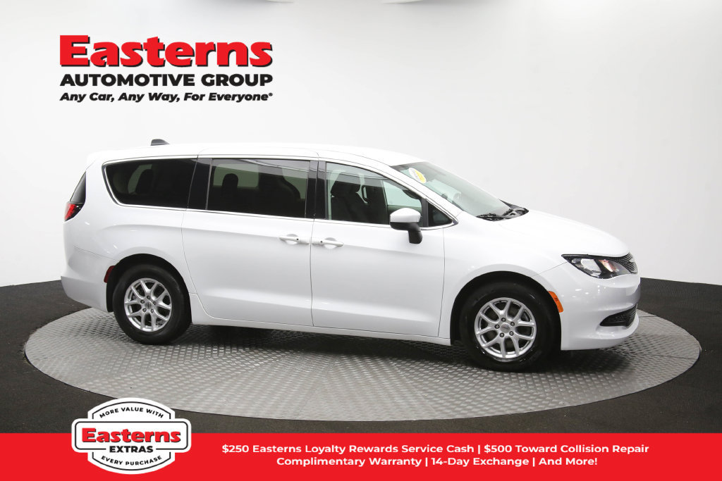 Used 2022 Chrysler Voyager LX FWD image 46