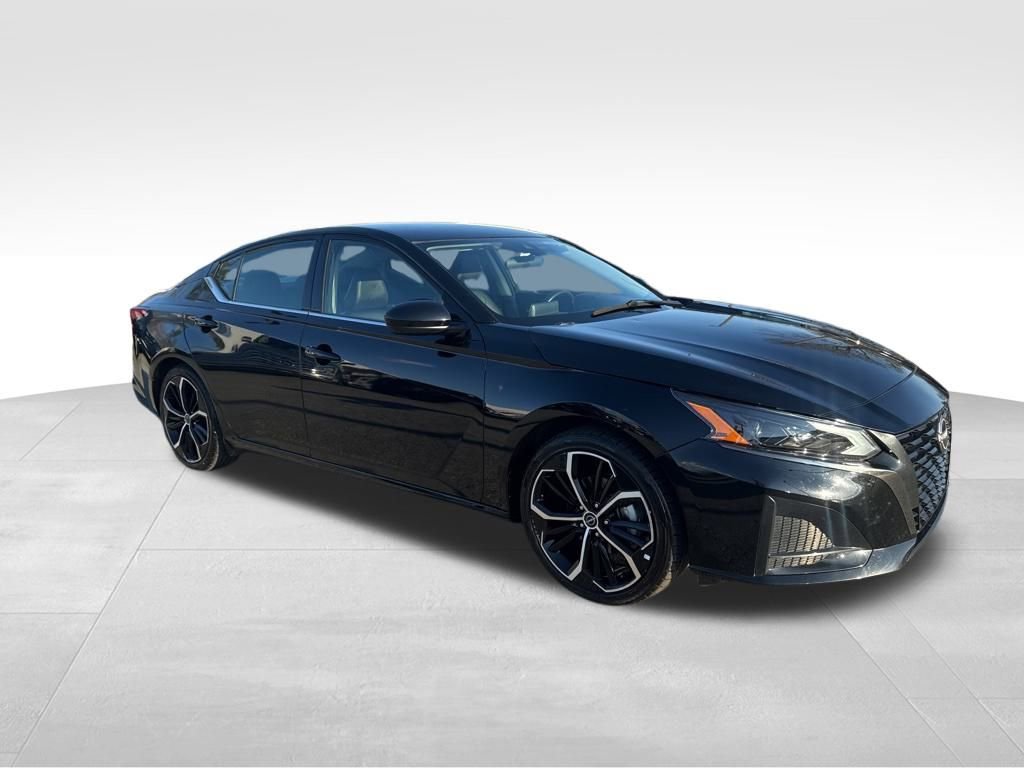Used 2024 Nissan Altima 2.5 SR image 6