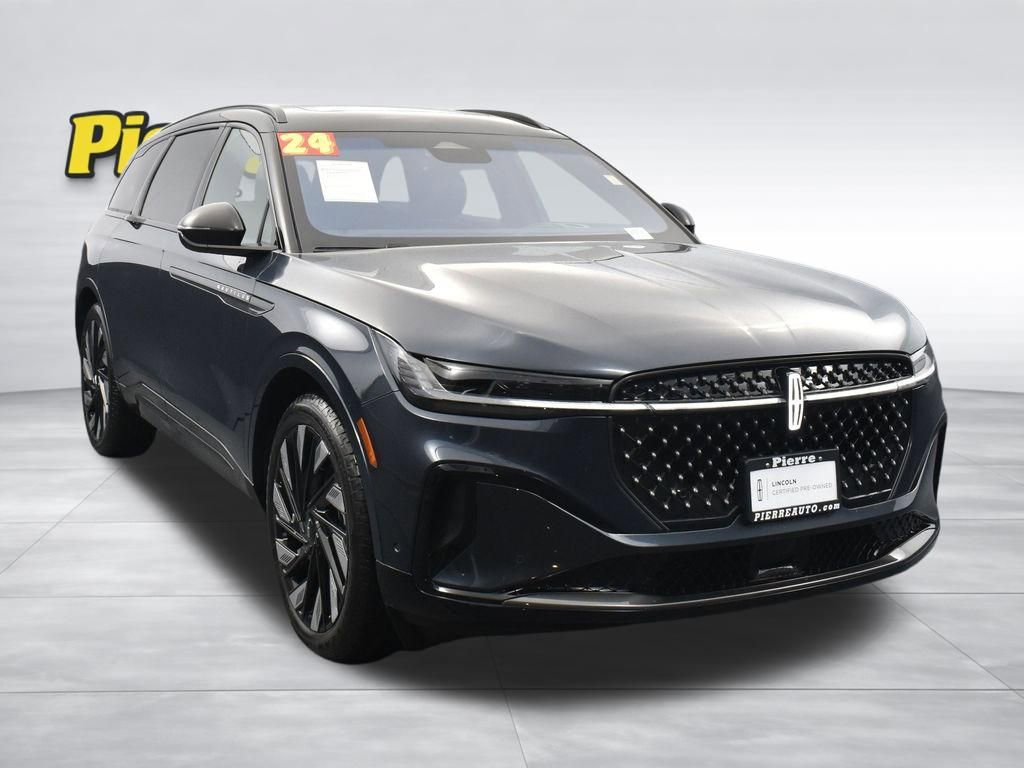 Used 2024 Lincoln Nautilus Reserve w/ Equipment Group 202A image 6