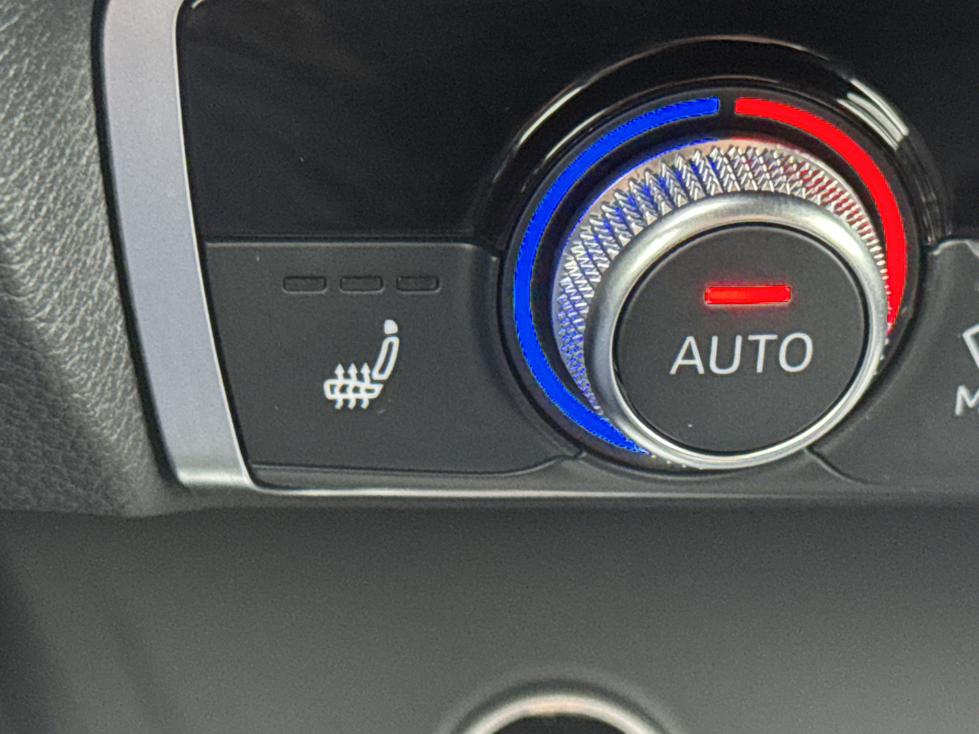 Certified 2025 Audi Q3 2.0T Premium w/ Convenience Package image 14