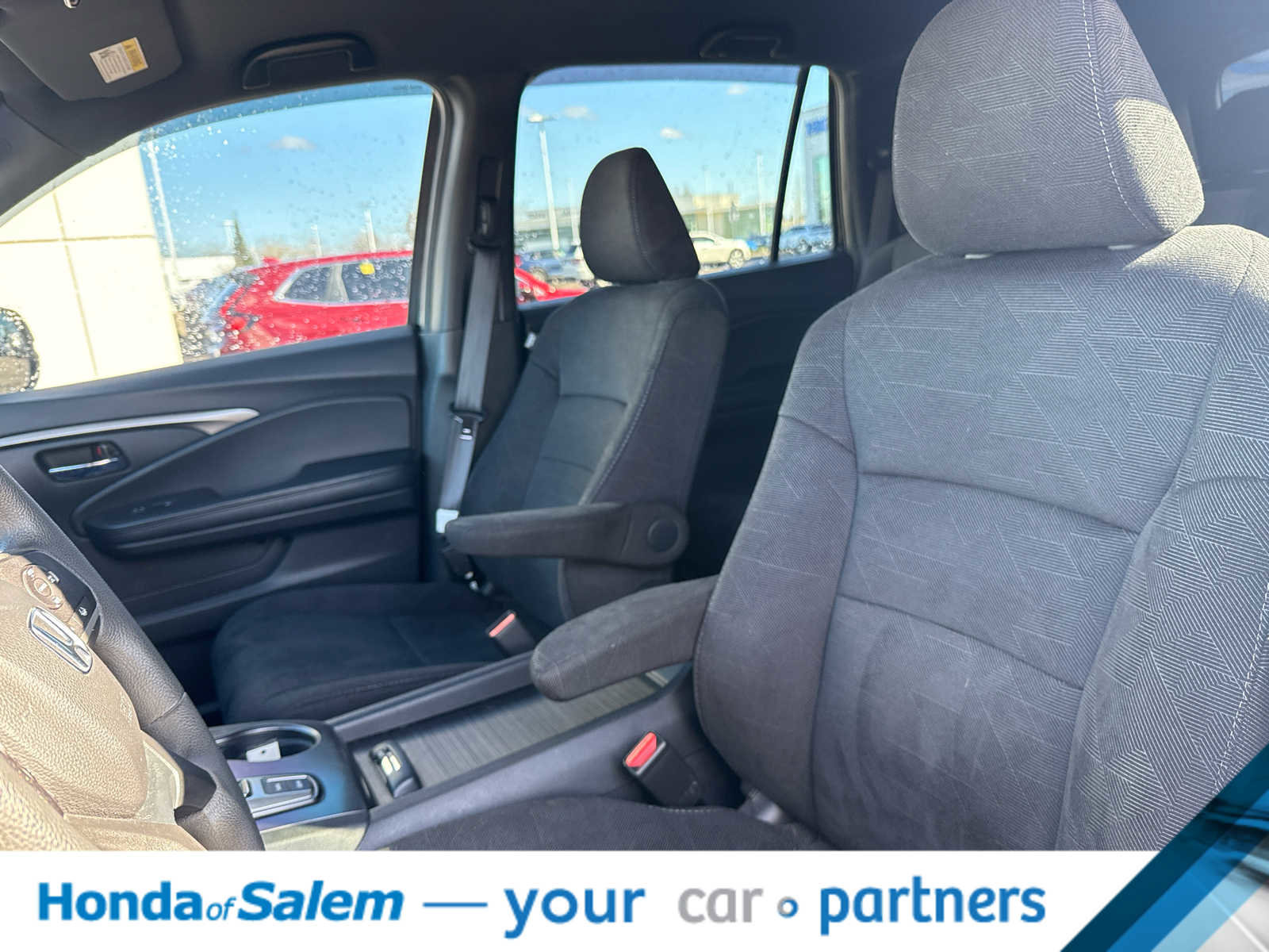 Used 2022 Honda Pilot Sport image 11