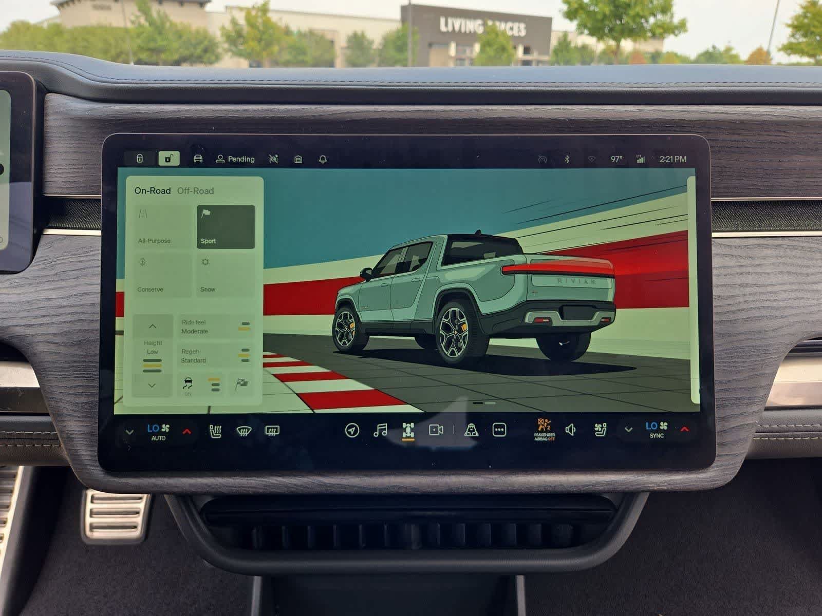 Used 2022 Rivian R1T Adventure AWD/4WD image 25