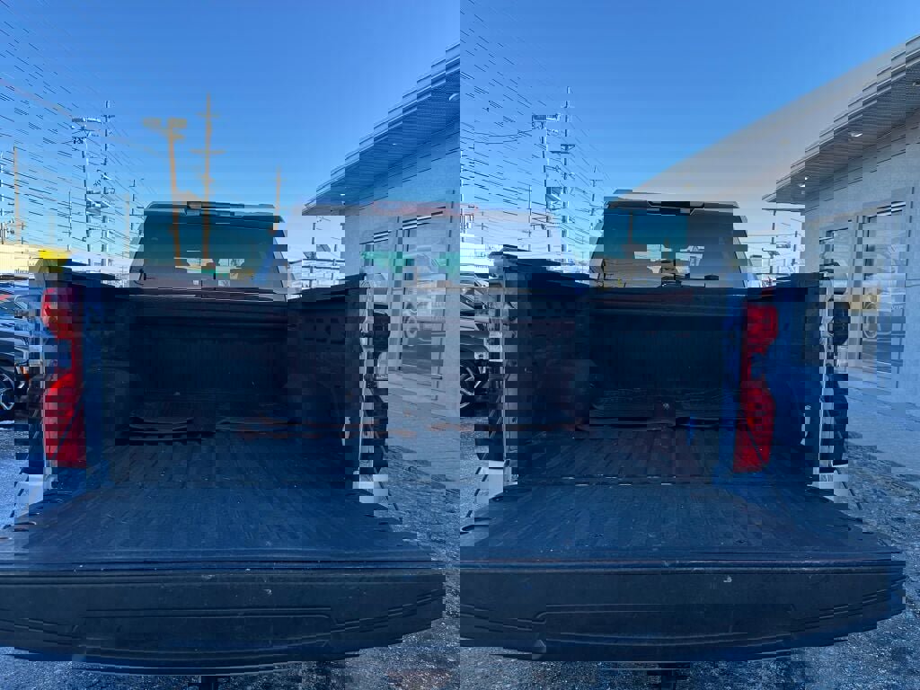 Used 2022 Chevrolet Silverado 1500 LT image 30