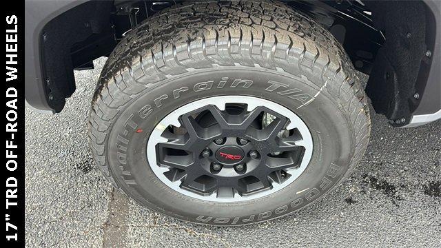 New 2025 Toyota Tacoma TRD Off-Road image 33