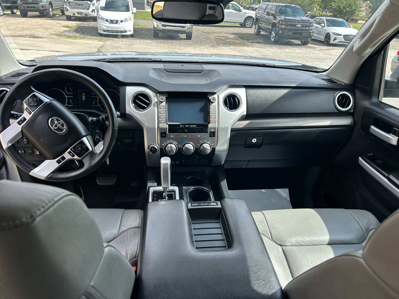 Used 2021 Toyota Tundra SR5 w/ SR5 Leather Package image 14