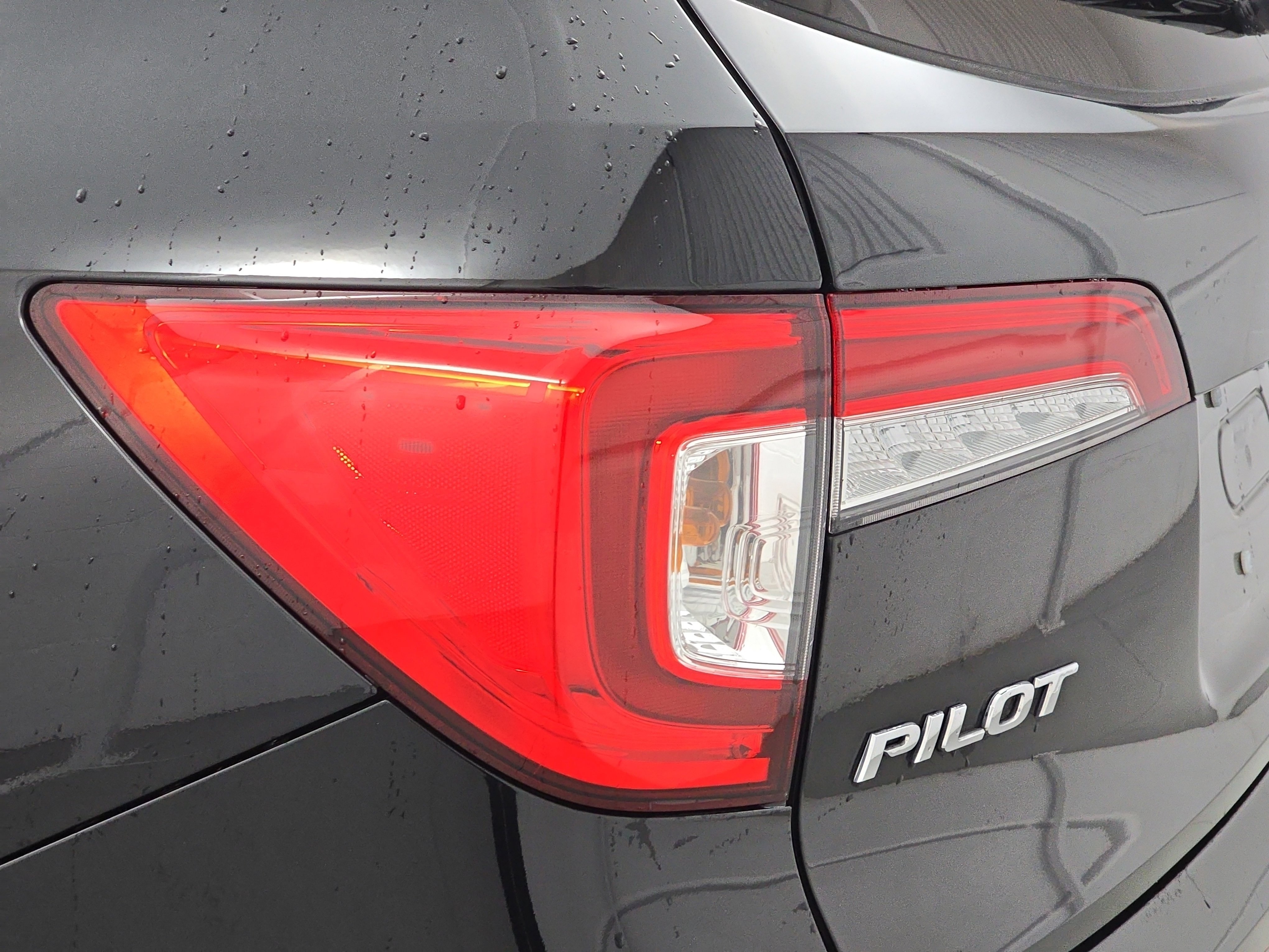 Used 2022 Honda Pilot Touring image 36