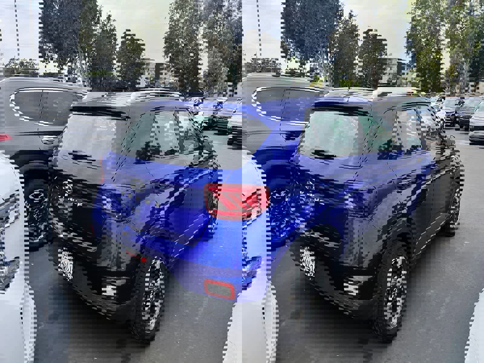 Used 2023 Hyundai Venue Limited image 3