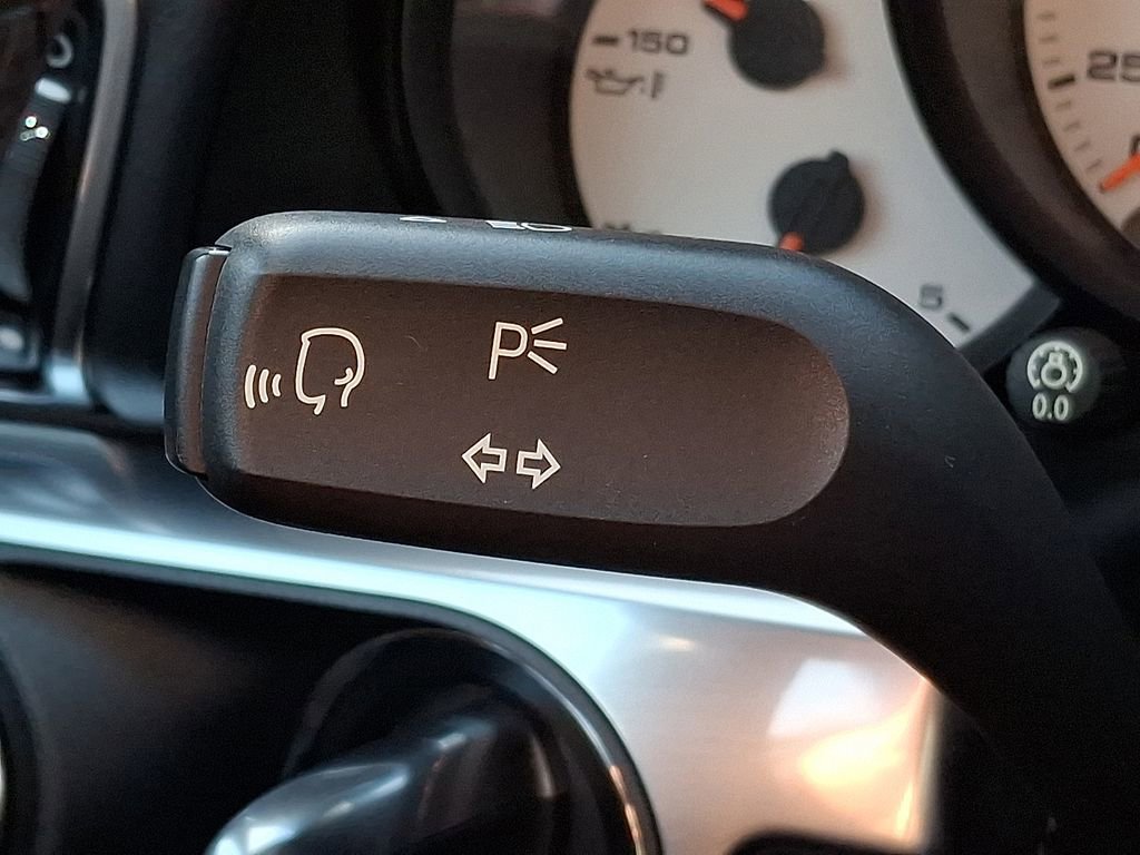 Used 2015 Porsche 911 Carrera 4 image 21