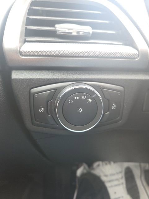 Used 2019 Ford Fusion SE image 22