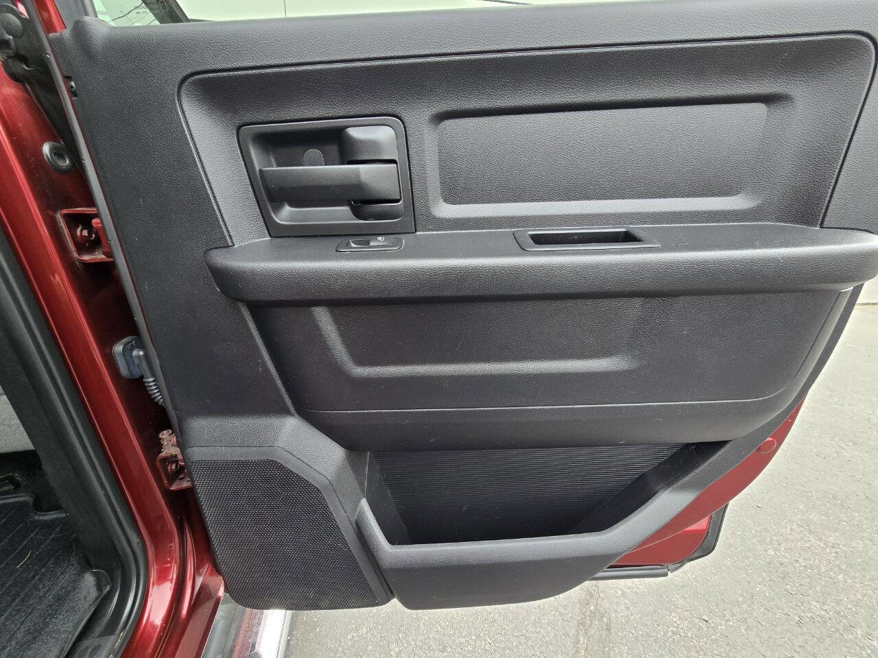 Used 2016 RAM 3500 Tradesman w/ Chrome Appearance Group image 22