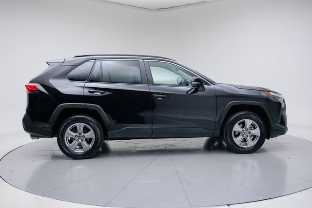 Used 2025 Toyota RAV4 XLE AWD/4WD image 9