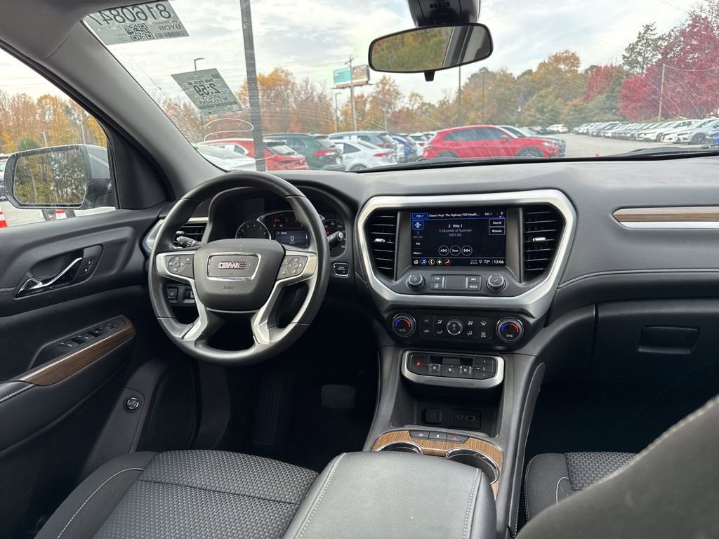 Used 2023 GMC Acadia SLE w/ Driver Convenience Package image 15