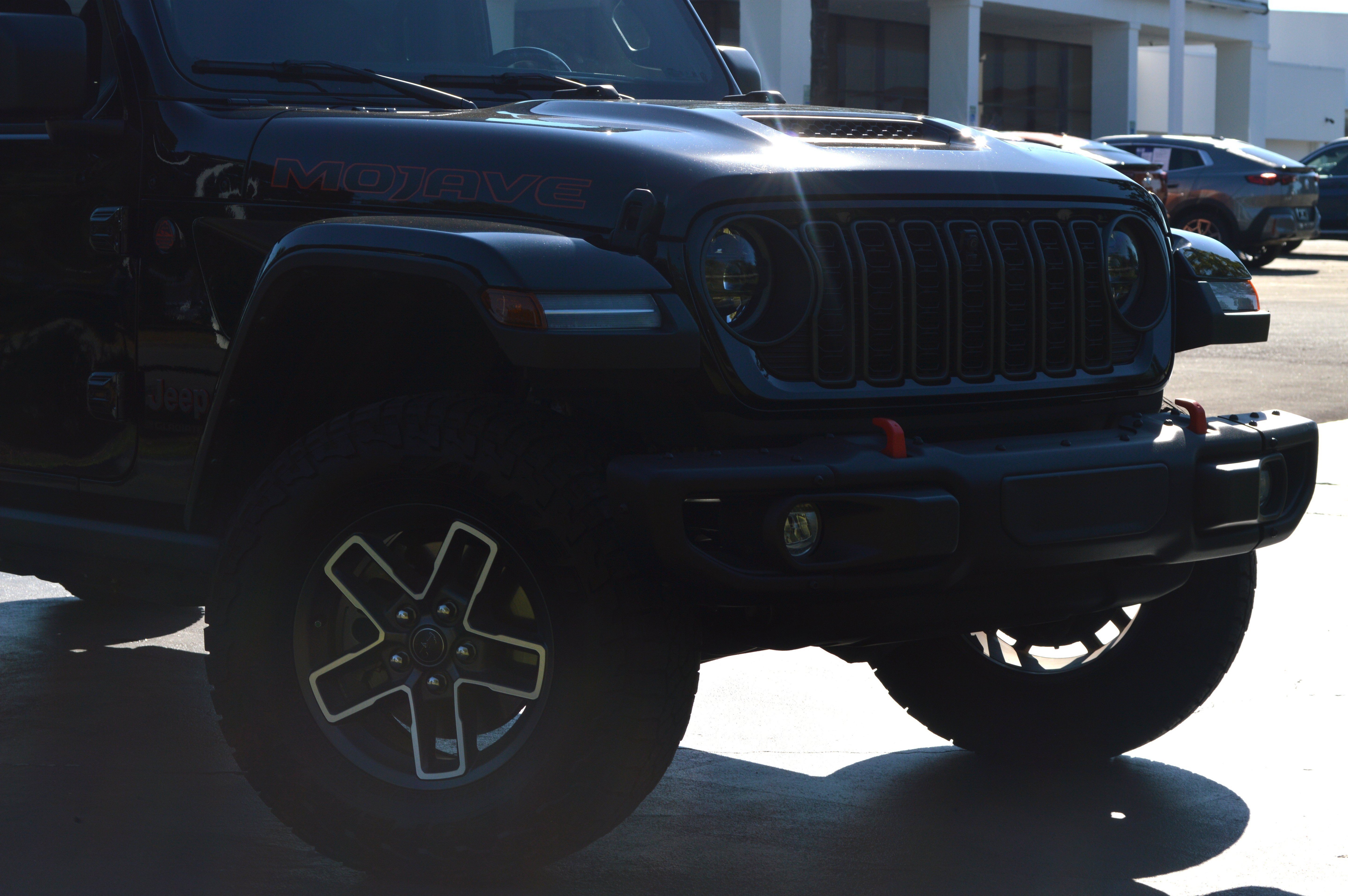 Used 2024 Jeep Gladiator Mojave AWD/4WD image 2