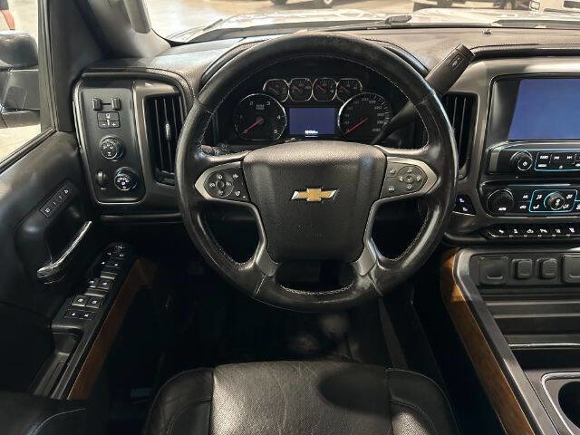 Used 2015 Chevrolet Silverado 2500 LTZ AWD/4WD image 16