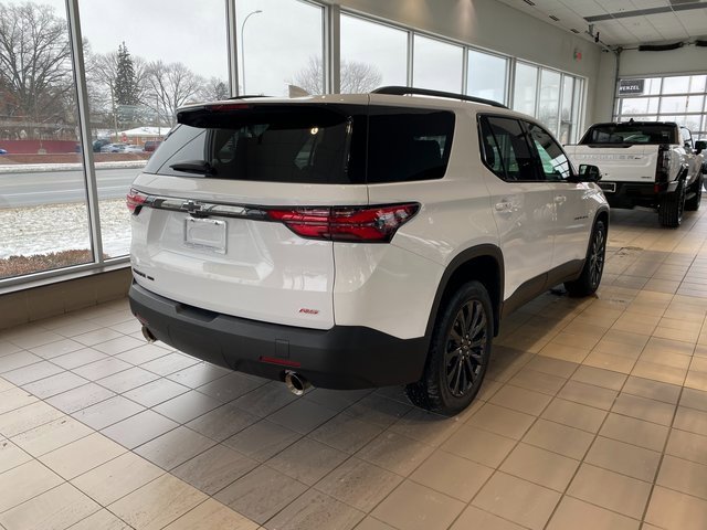 Used 2023 Chevrolet Traverse RS image 7