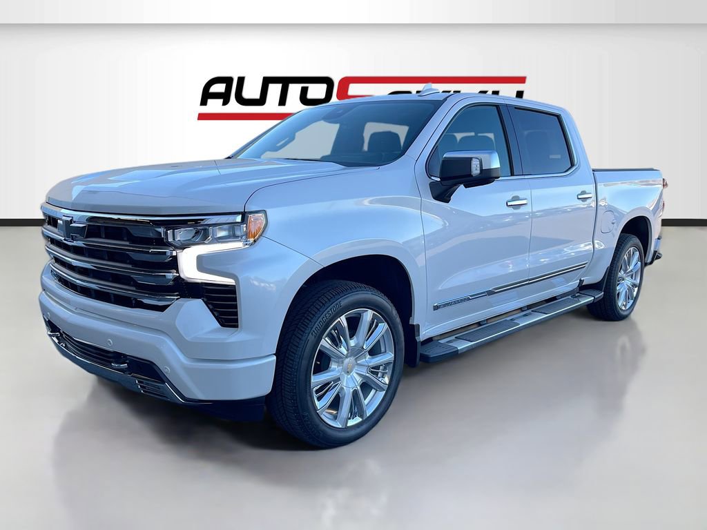 Used 2024 Chevrolet Silverado 1500 High Country w/ High Country Premium Package image 3