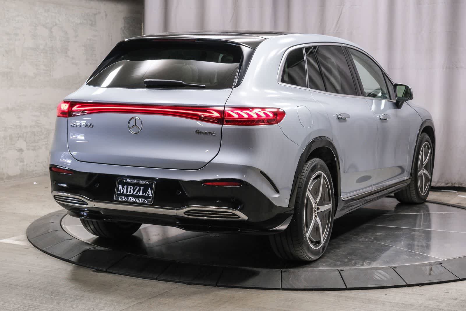 Certified 2023 Mercedes-Benz EQS 580 4MATIC SUV image 4