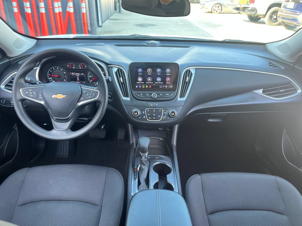 Used 2025 Chevrolet Malibu LT FWD image 16