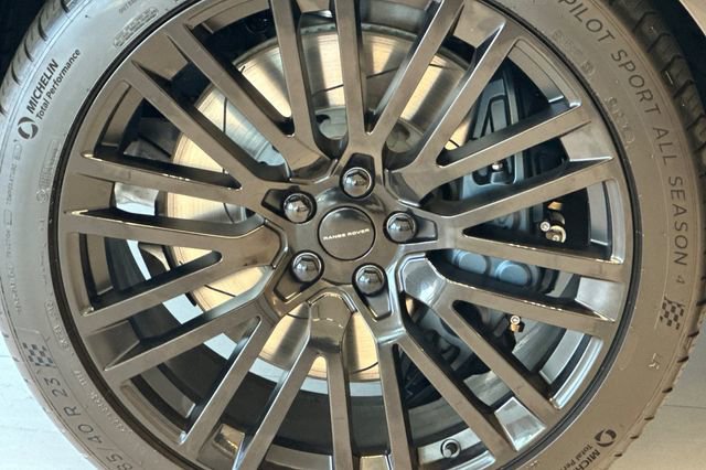 New 2026 Land Rover Range Rover Sport SV image 23