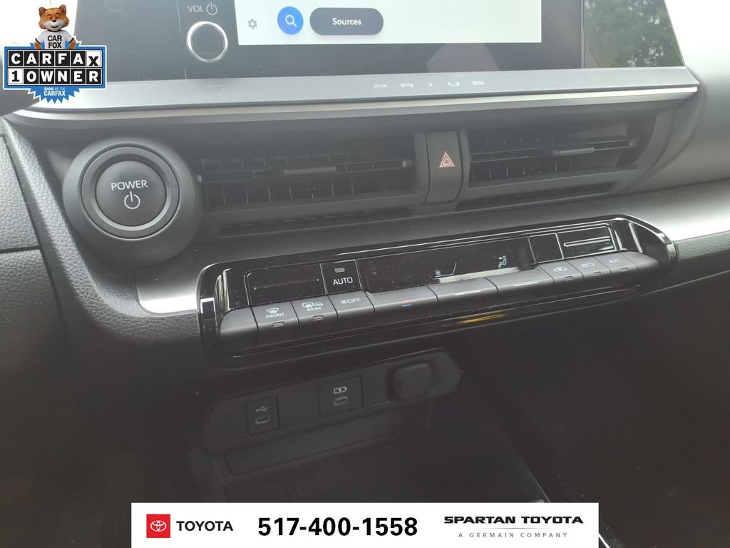 Used 2025 Toyota Prius LE FWD image 19