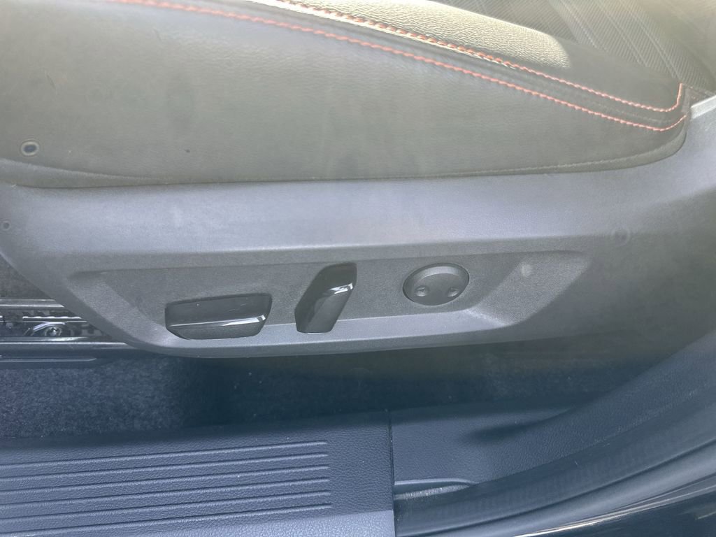 Used 2025 Nissan Rogue SV AWD/4WD image 12