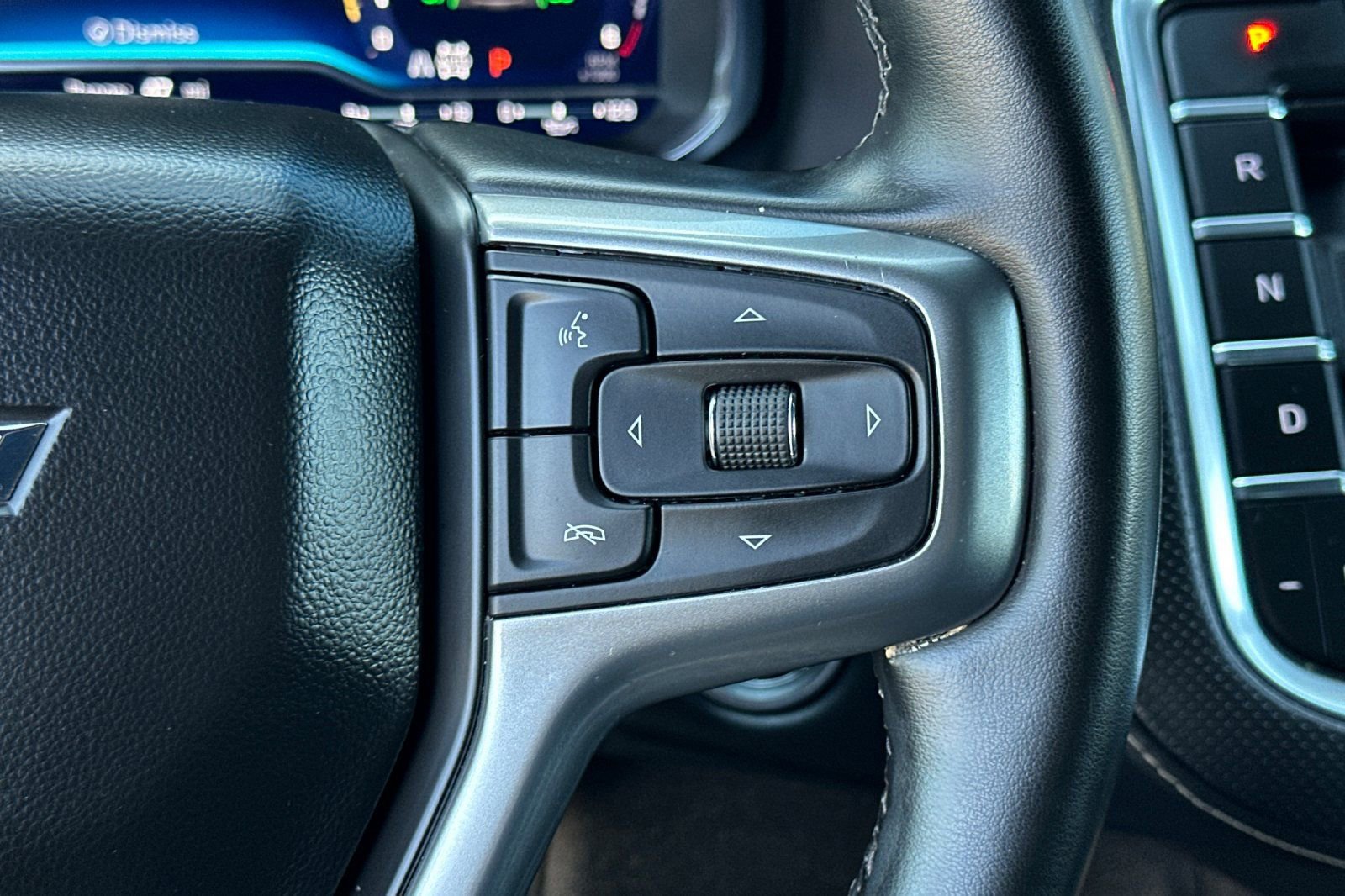 Used 2024 Chevrolet Tahoe Premier AWD/4WD image 35