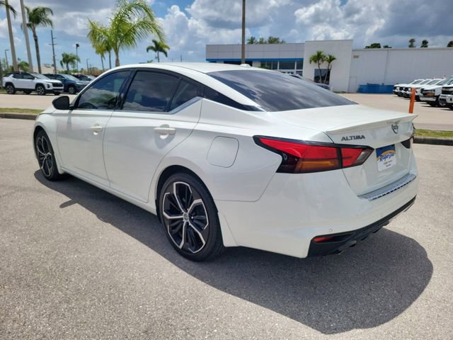 Used 2023 Nissan Altima 2.5 SR FWD image 3