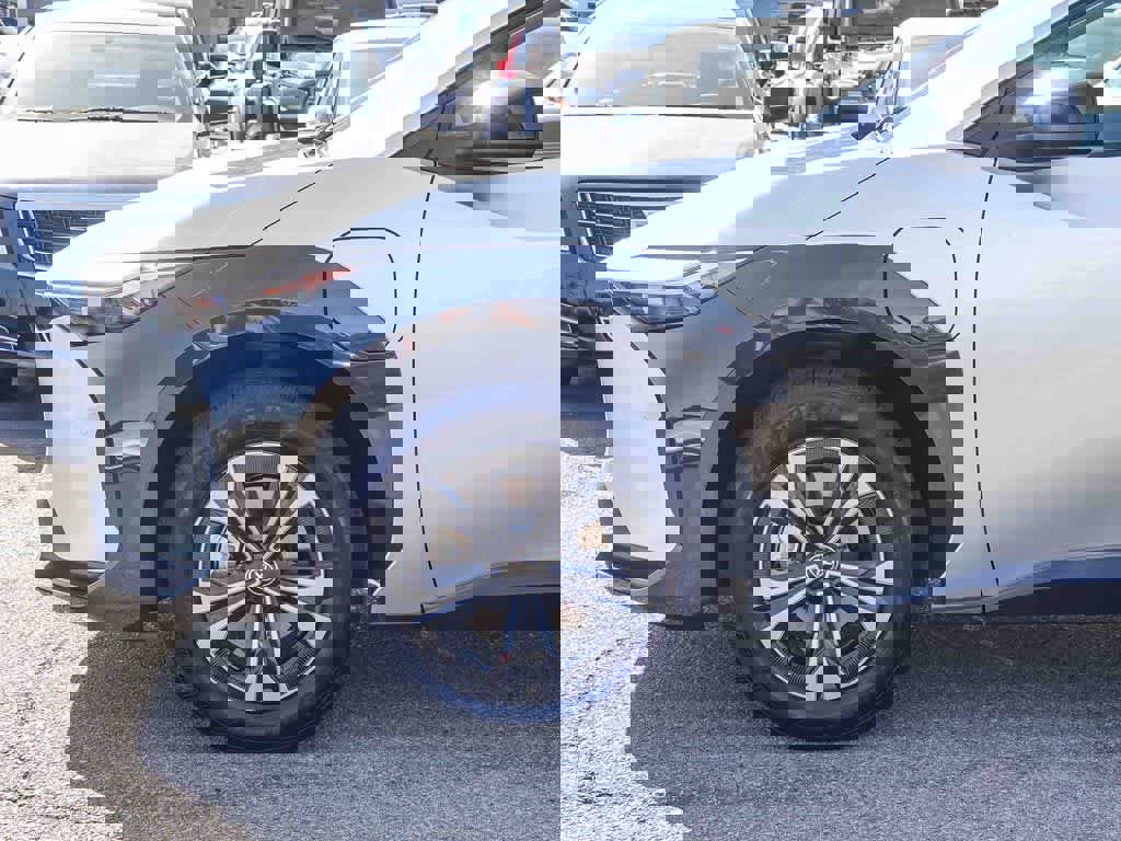 Used 2023 Toyota bZ4X XLE w/ Weather Package image 9