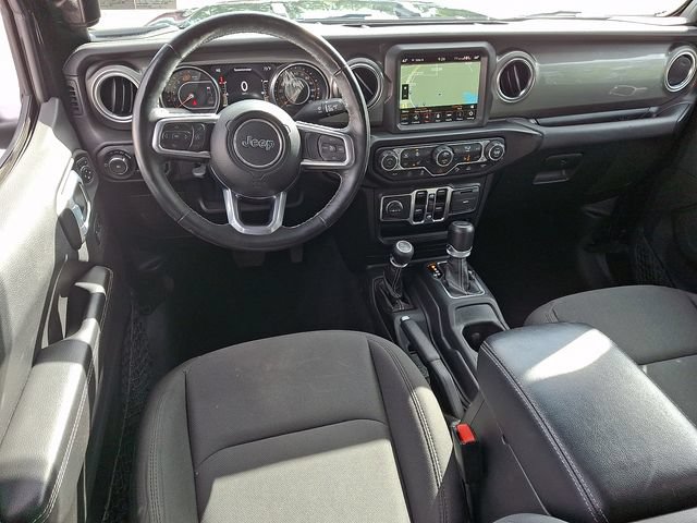 Used 2022 Jeep Wrangler Unlimited Sahara w/ Cold Weather Group AWD/4WD image 2