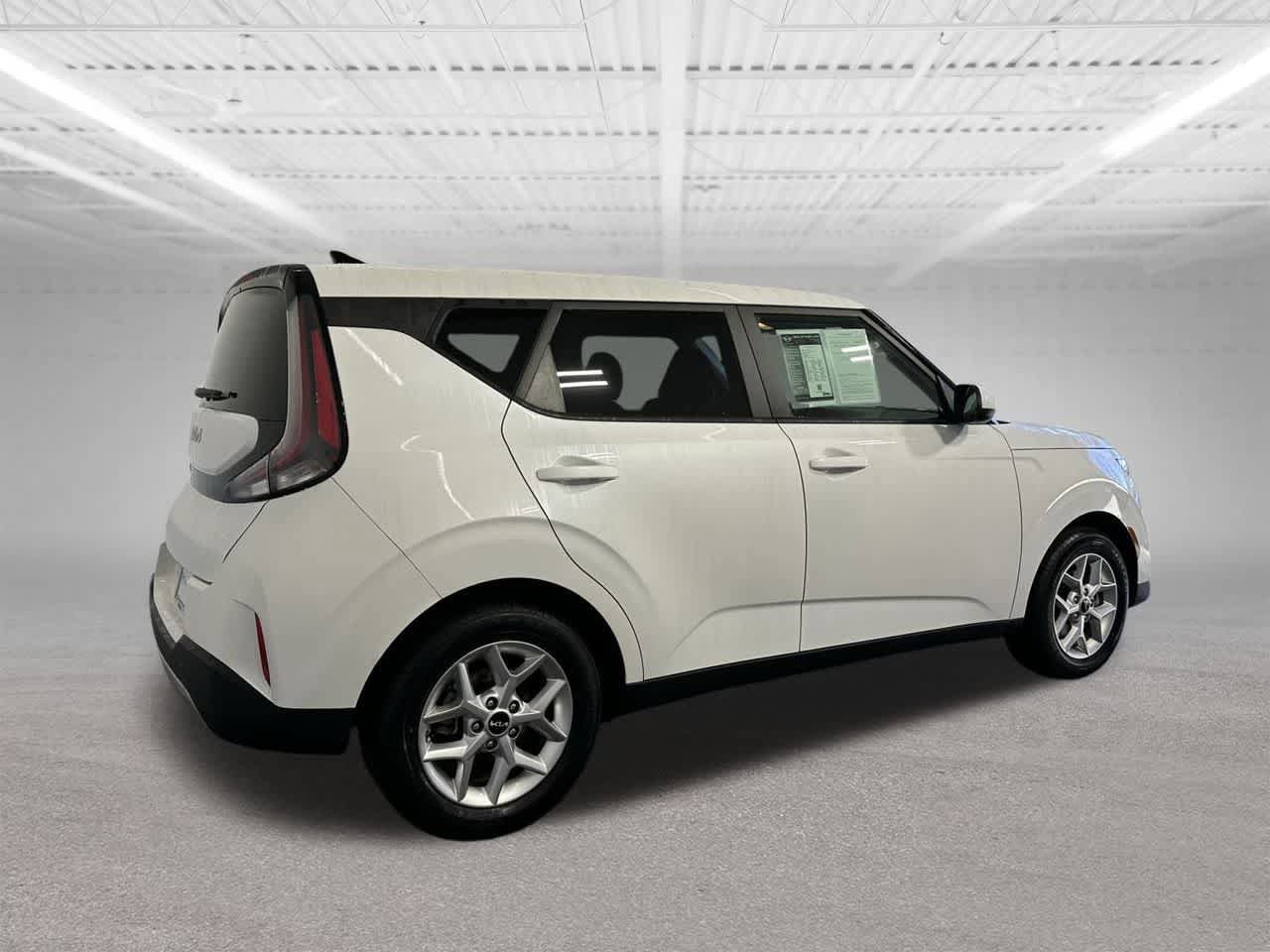 Used 2024 Kia Soul LX w/ Option Group 015 image 6