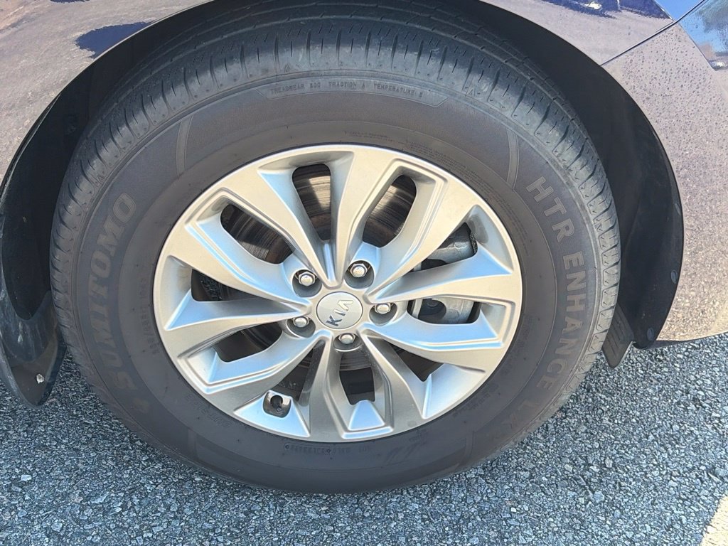 Used 2019 Kia Sedona LX FWD image 5