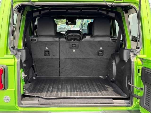 Used 2025 Jeep Wrangler Unlimited Rubicon AWD/4WD image 23