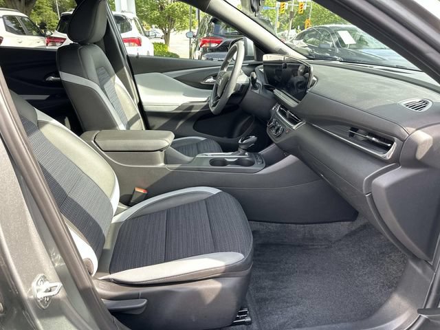 Used 2024 Buick Envista Preferred w/ Advanced Safety Package FWD image 10