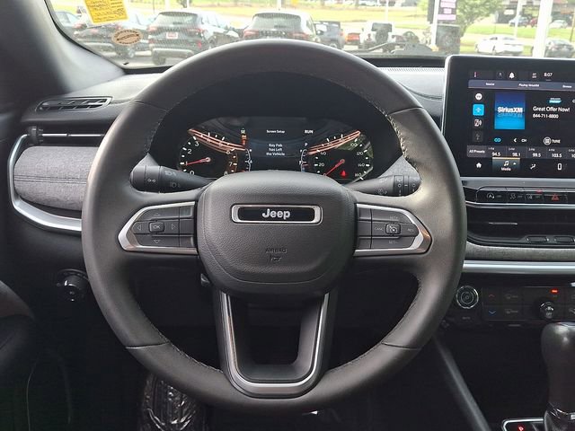 Used 2024 Jeep Compass Latitude AWD/4WD image 19