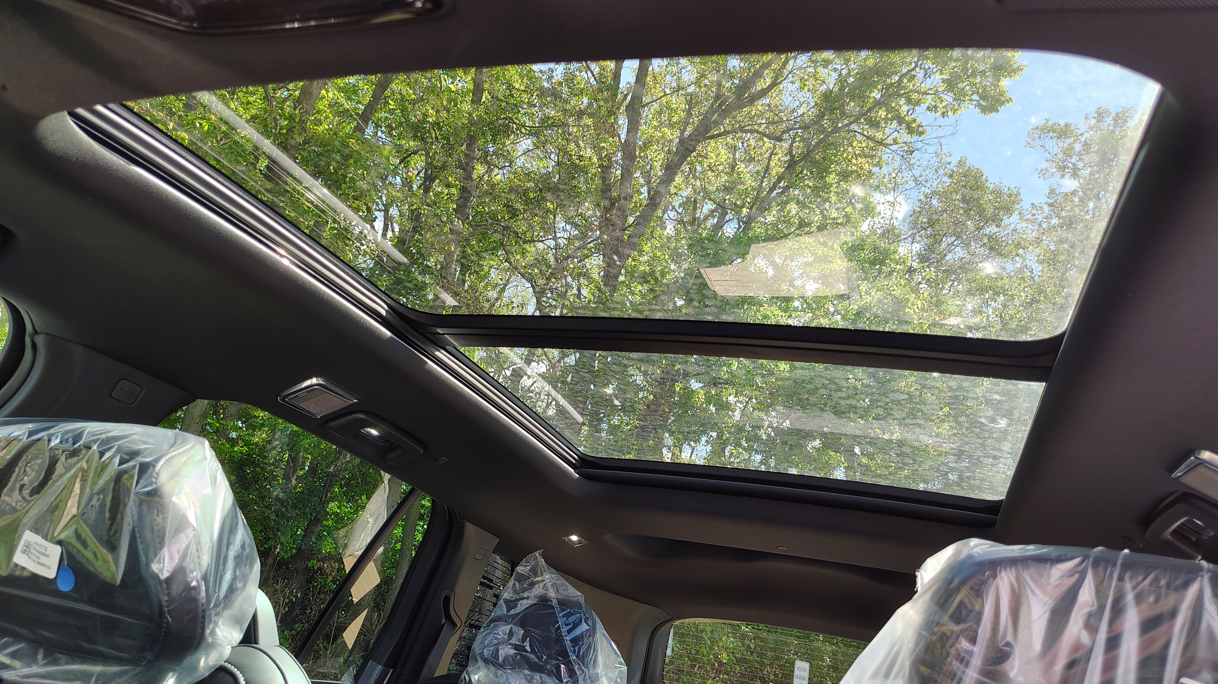 New 2026 Cadillac Vistiq Sport w/ LPO, Floor Liner Package image 29