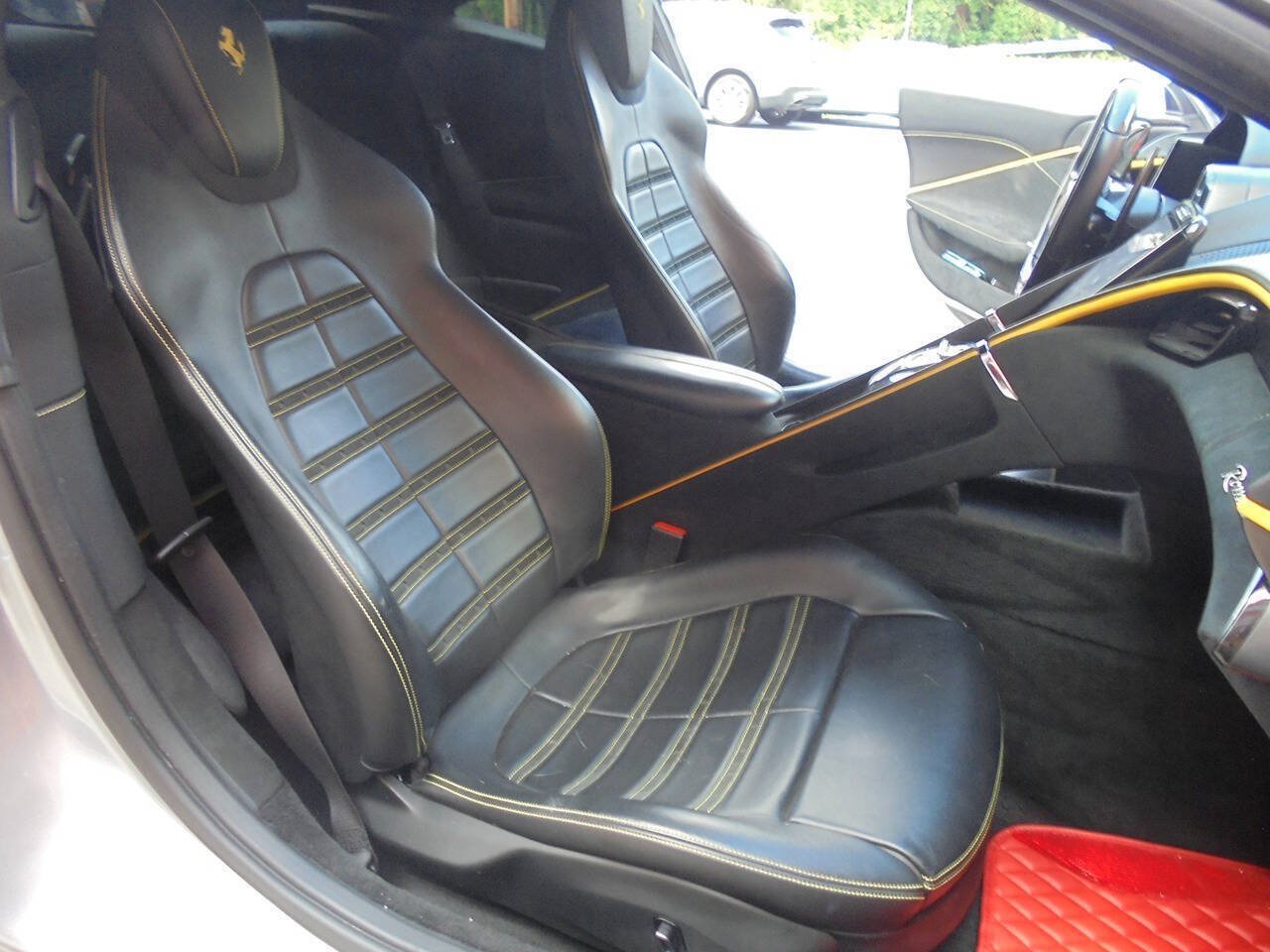 Used 2021 Ferrari Roma RWD image 12