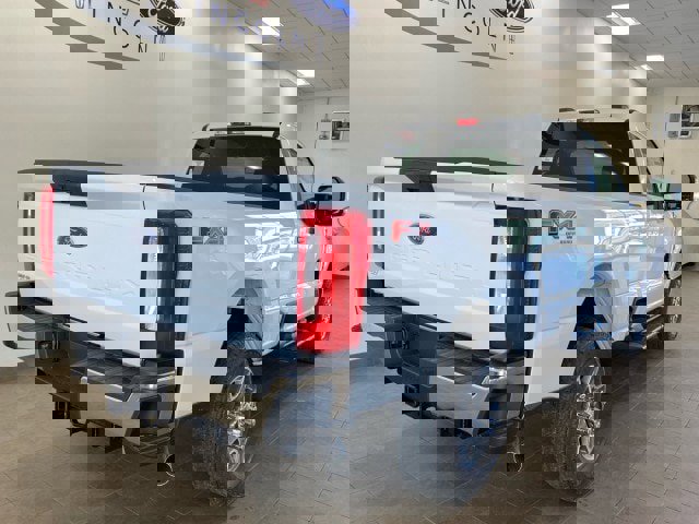 New 2025 Ford F350 XLT w/ FX4 Off-Road Package image 7