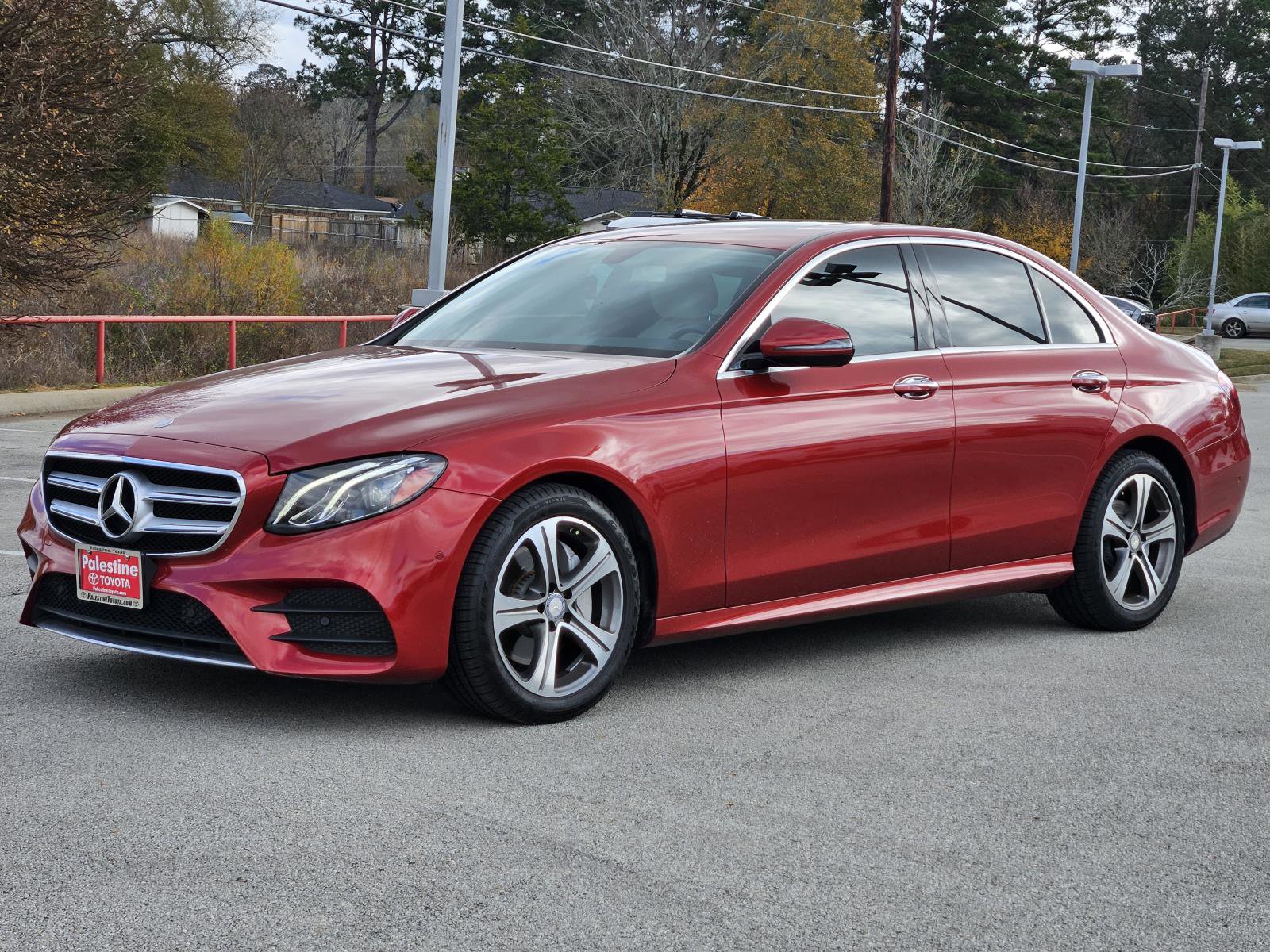 Used 2017 Mercedes-Benz E 300 image 4