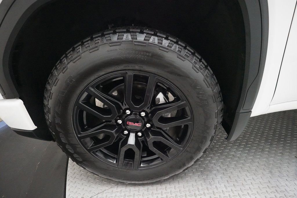 Used 2025 GMC Sierra 1500 Elevation image 25