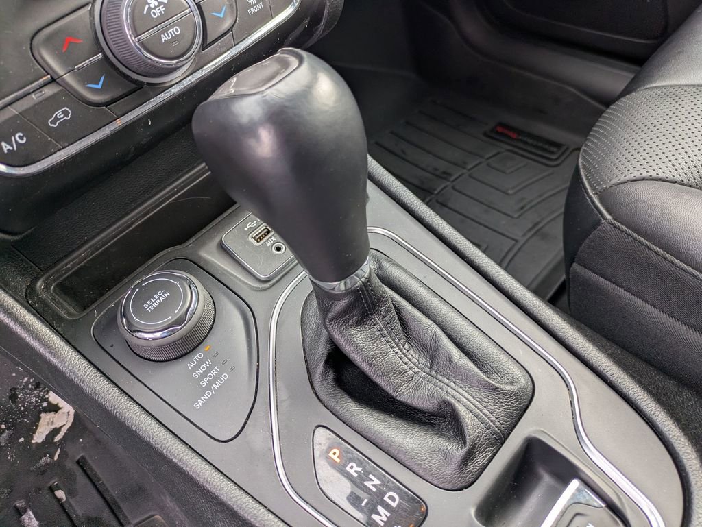 Used 2022 Jeep Cherokee Latitude Lux image 22